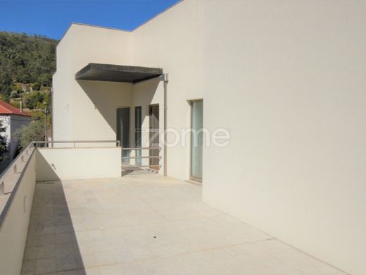 Элитный дом, Baião, Distrito do Porto