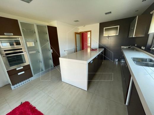 Casa Unifamiliare a Aveiro, Distrito de Aveiro