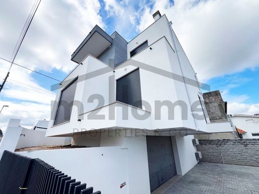 Coimbra, Distrito de Coimbraの高級住宅