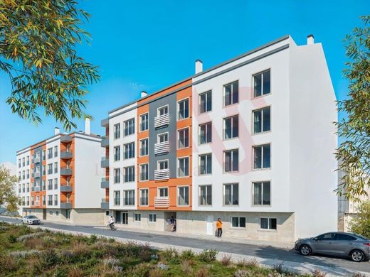 Grundstück in Amadora, Lissabon