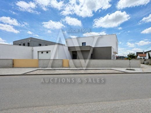 Lüks ev Batalha, Distrito de Leiria