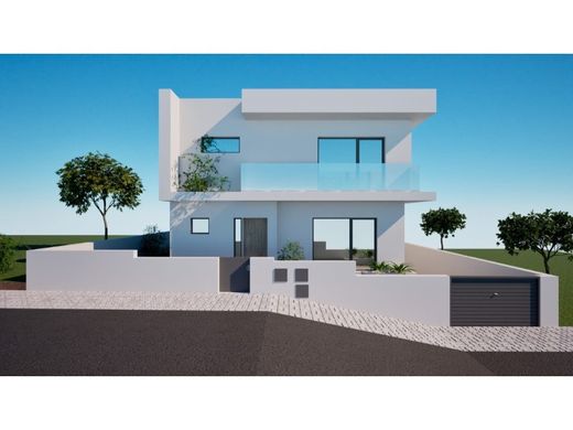 منزل ﻓﻲ Loures, Distrito de Lisboa