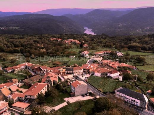 Villa en Parada do Sil, Orense