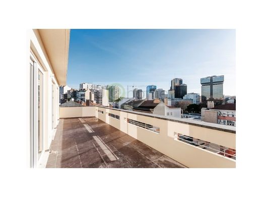 Apartament w Campolide, Lisbon