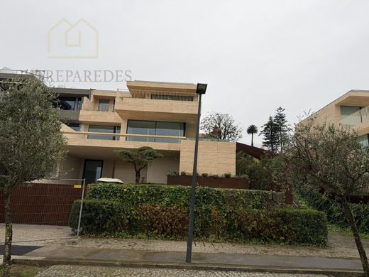 ヴィラ・ノヴァ・デ・ガイア
, Vila Nova de Gaiaのマルチファミリーヴィラ