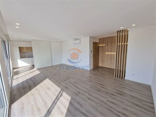 Apartamento - Loures, Lisboa