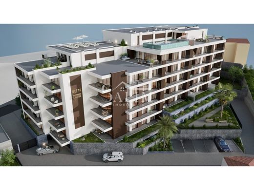 Câmara de Lobos, Madeiraのアパートメント