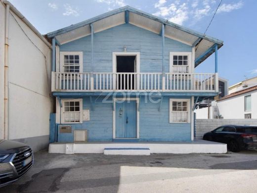 منزل ﻓﻲ Ílhavo, Distrito de Aveiro