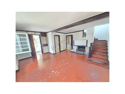 Almada, Distrito de Setúbalの高級住宅