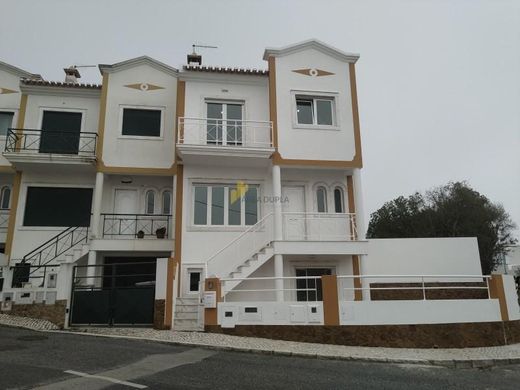 Mehrfamilienhaus in Mafra, Lissabon