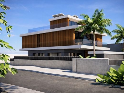 Detached House in Loures, Lisbon