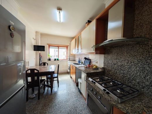 Odivelas, Distrito de Lisboaのアパートメント