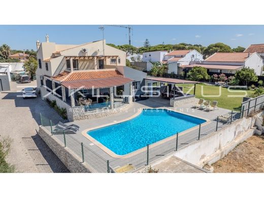 Vrijstaand huis in Loulé, Distrito de Faro