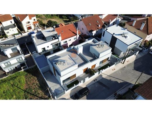 Luxus-Haus in Odivelas, Lissabon