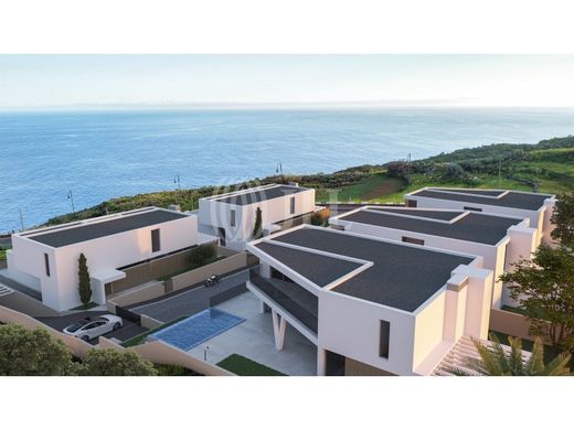 Luxury home in Santa Cruz, Madeira