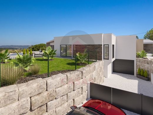 단독 저택 / Caldas da Rainha, Distrito de Leiria