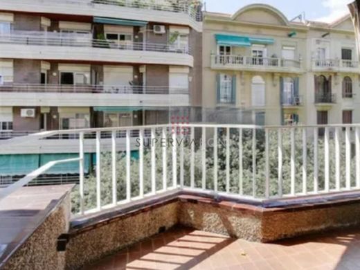 Apartment / Etagenwohnung in Barcelona, Provinz Barcelona