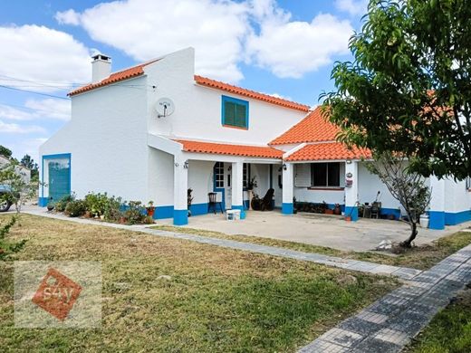 Вилла, Монтихо, Montijo