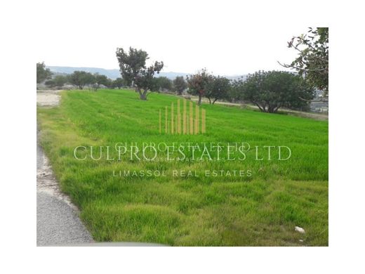 ‏קרקע ב  לרנקה, Eparchía Lárnakas