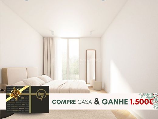 Duplex in Alcântara, Almada