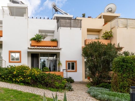 Semidetached House in Lagoa, Distrito de Faro