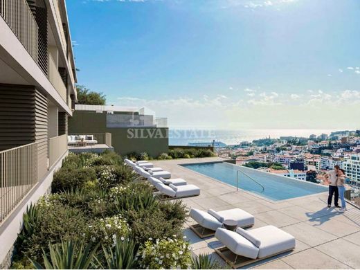 Apartment / Etagenwohnung in Funchal, Madeira