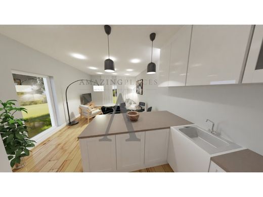 ‏וילה רב-משפחתית ב  Seixal, Distrito de Setúbal