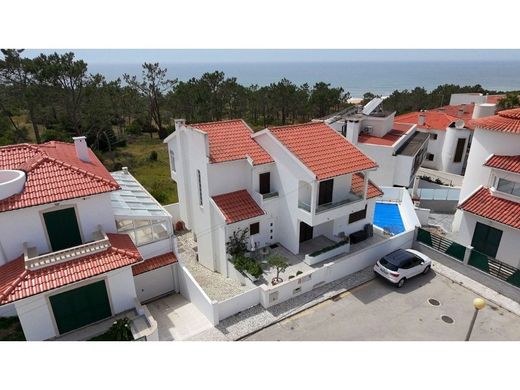 Detached House in Nazaré, Distrito de Leiria