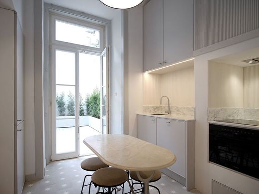 Apartment / Etagenwohnung in Lissabon, Lisbon
