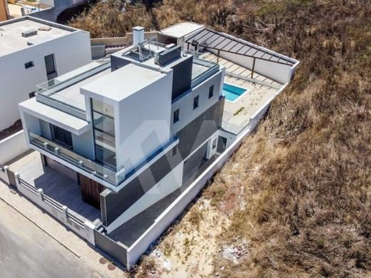 منزل ﻓﻲ Odivelas, Distrito de Lisboa