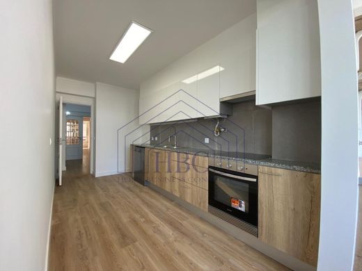 Apartment / Etagenwohnung in Lissabon, Lisbon
