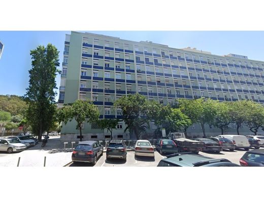 아파트 / Benfica, Lisbon