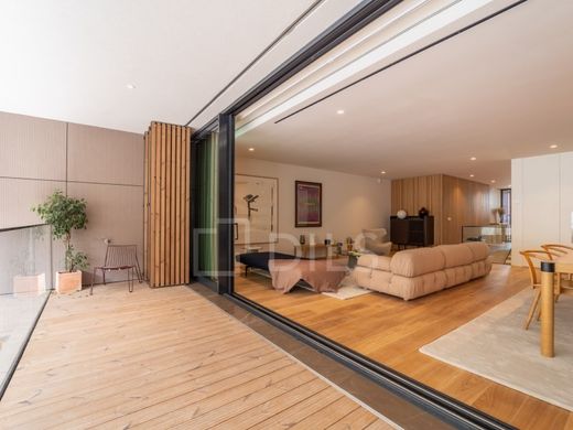 Apartment / Etagenwohnung in Porto, Distrito do Porto