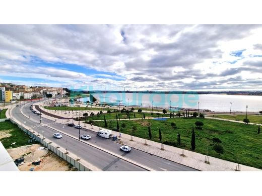 Apartment in Barreiro, Distrito de Setúbal
