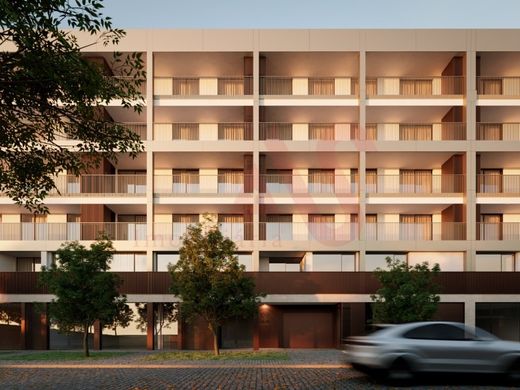 Daire Guimarães, Distrito de Braga