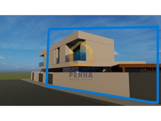 Mehrfamilienhaus in Valongo, Distrito do Porto