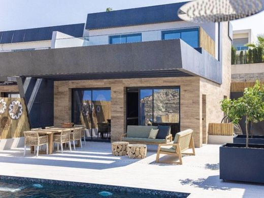 Luxury home in Quesada, Alicante