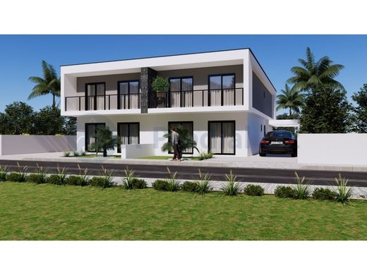 Semidetached House in Seixal, Distrito de Setúbal