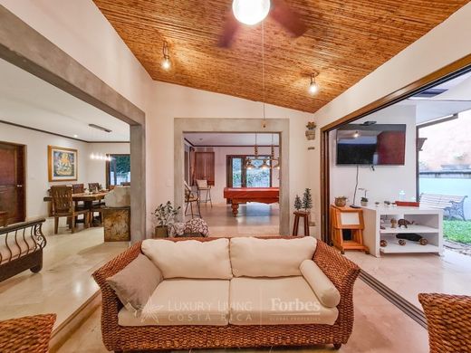 호화 저택 / Escazú, Provincia de San José