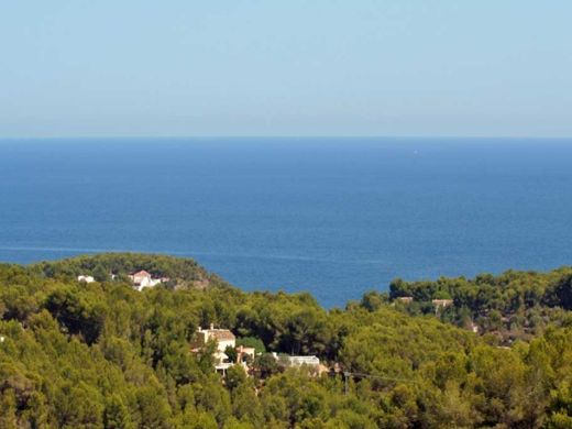 Grundstück in Calp, Alicante