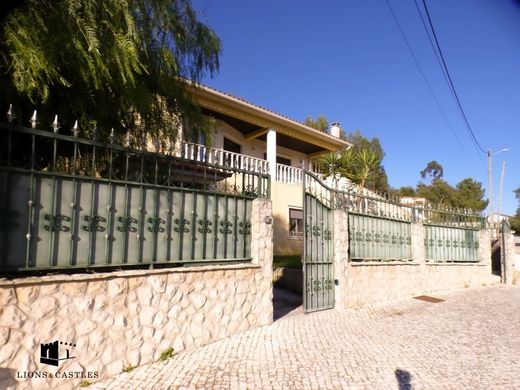 단독 저택 / Pombal, Distrito de Leiria