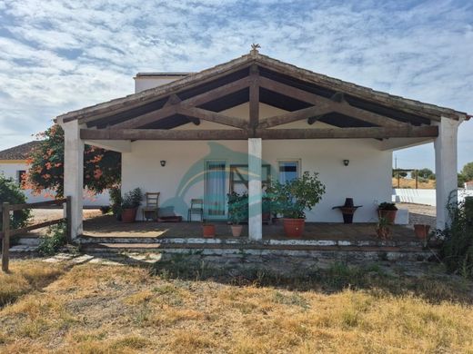Rural or Farmhouse in Redondo, Distrito de Évora
