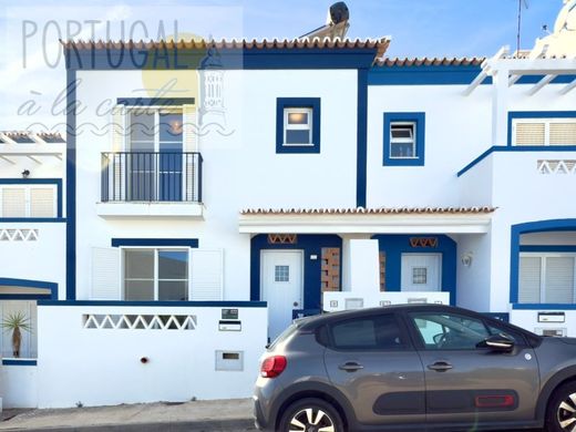 Mehrfamilienhaus in Lagoa, Distrito de Faro
