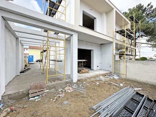 Villa Plurifamiliare a Seixal, Distrito de Setúbal