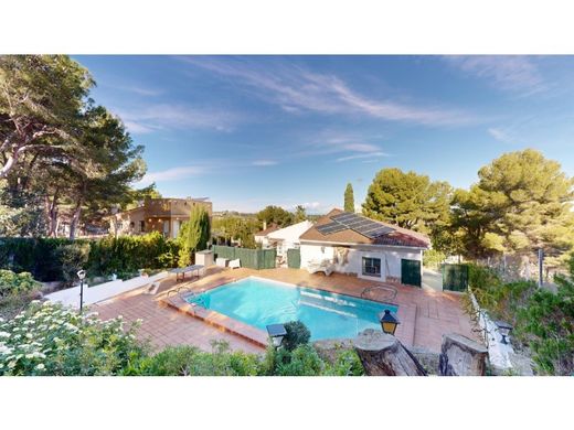 호화 저택 / Monserrat, Província de València