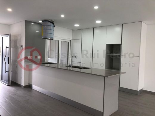 Casa de lujo en Seixal, Setúbal