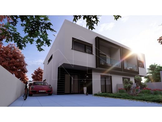 Casa di lusso a Aveiro, Distrito de Aveiro