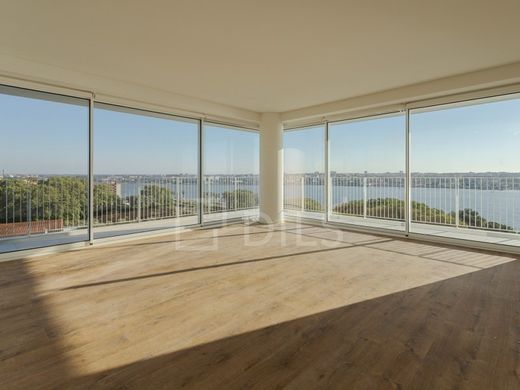 Piso / Apartamento en Seixal, Setúbal