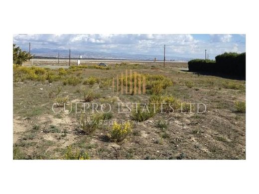 Terreno a Ágios Athanásios, Limassol District