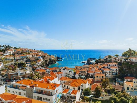 Apartment / Etagenwohnung in Câmara de Lobos, Madeira